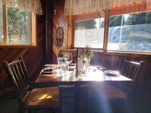 Dining - Cooper Spur Mountain Resort (Mount Hood)