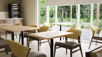 Ilmainen päivittäinen täysi aamiainen