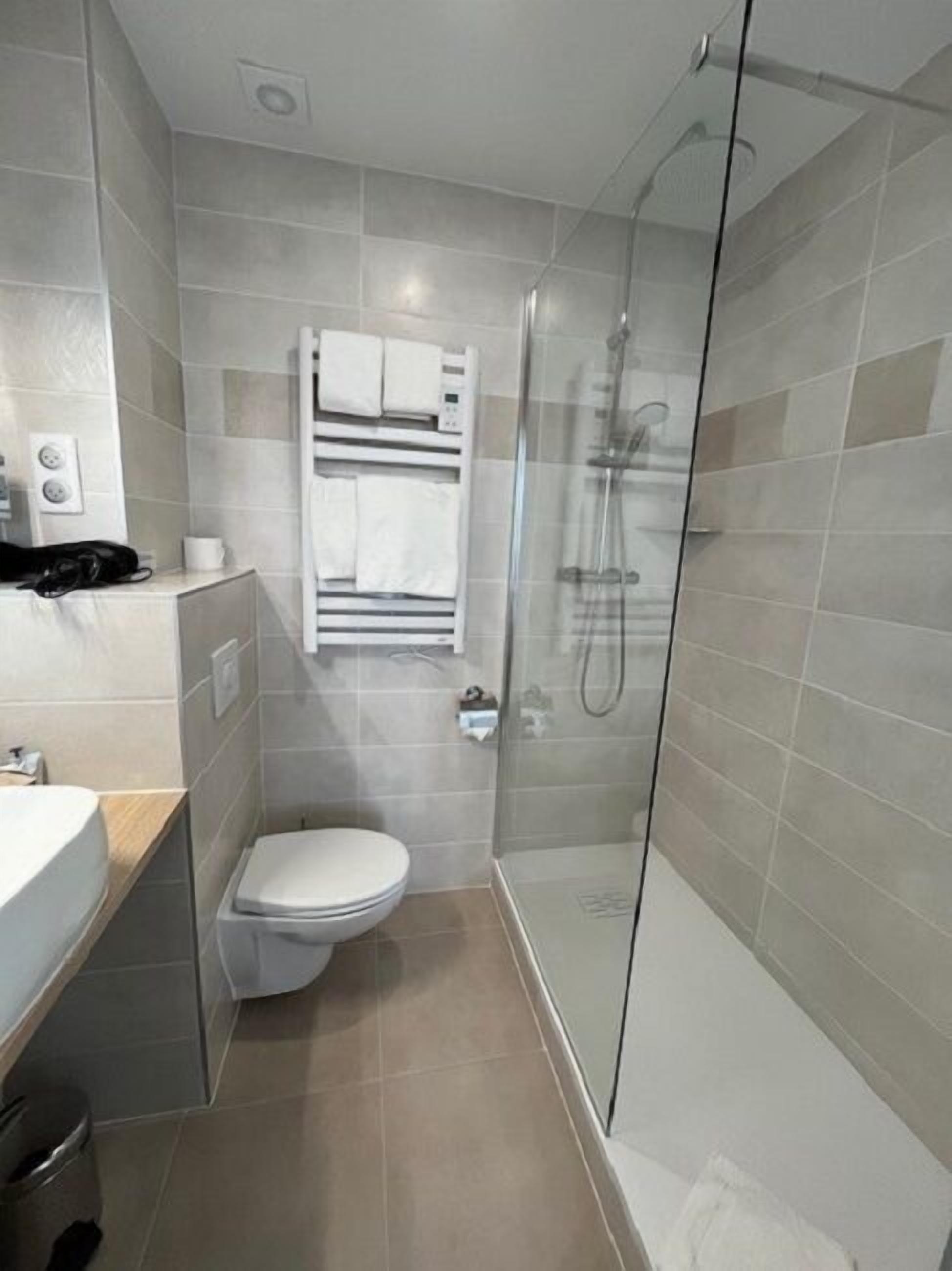 connecting superior or standard family room, sea overview | bathroom | free toiletries, hair dryer, towels