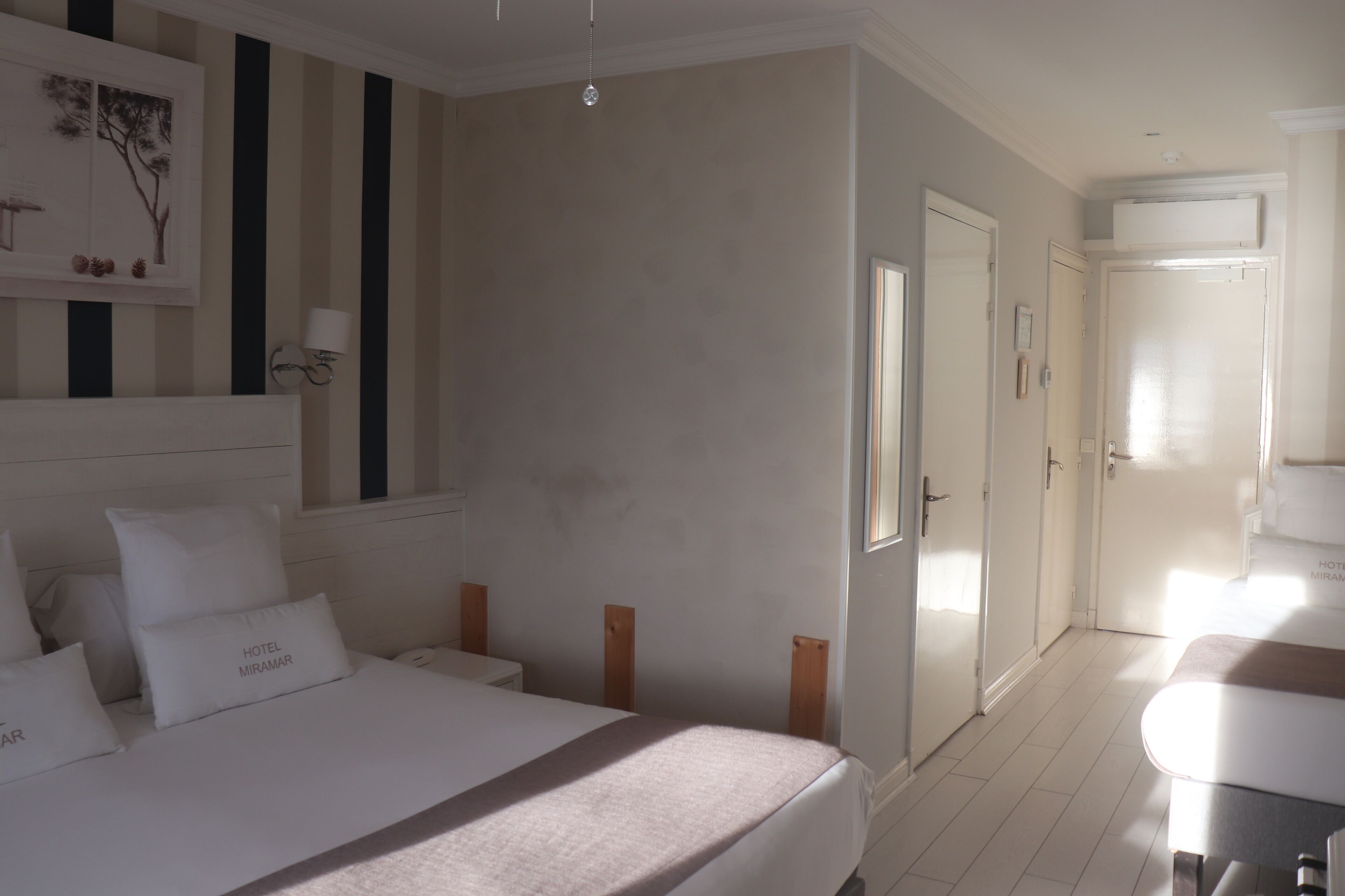 Superior Triple Room, Sea facing | Premium bedding, in-room safe, desk, cribs/infant beds