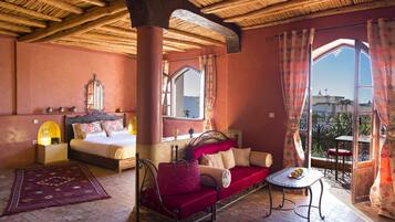 Suite | 10 bedrooms, premium bedding, individually decorated