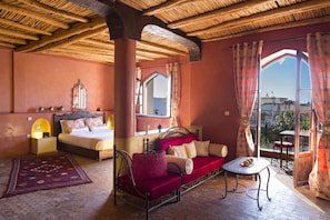 Suite | 10 bedrooms, premium bedding, individually decorated