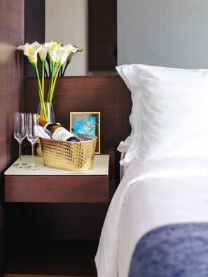 Minibar, két bảo mật tại phòng, bàn, màn/rèm cản sáng 