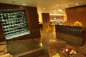 Breakfast, lunch and dinner served  - Harbour Plaza 8 Degrees (Kowloon)