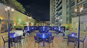 Breakfast, lunch and dinner served  - Harbour Plaza 8 Degrees (Kowloon)