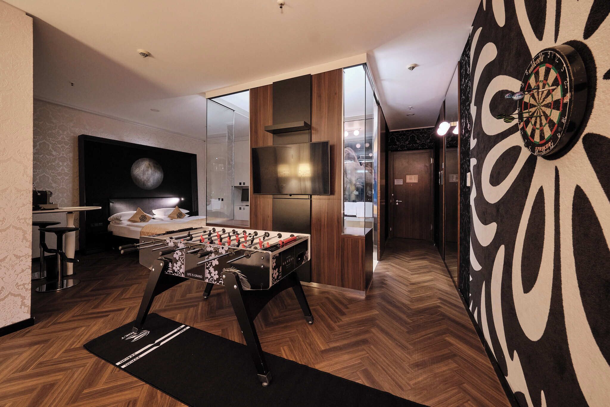 Fair Play Suite | Premium bedding, in-room safe, desk, blackout drapes