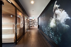 Couples treatment room(s), sauna, steam room, body treatments