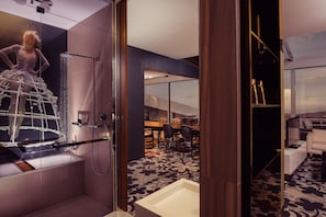 Hero Suite with Roof Terrace | Bathroom