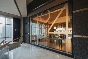 2 restaurants, lunch, dinner served; international cuisine - Wyndham Ankara (Ankara)