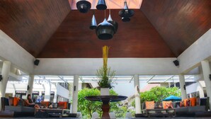 Lobby sitting area - Away Bali Legian Camakila Resort (Legian)