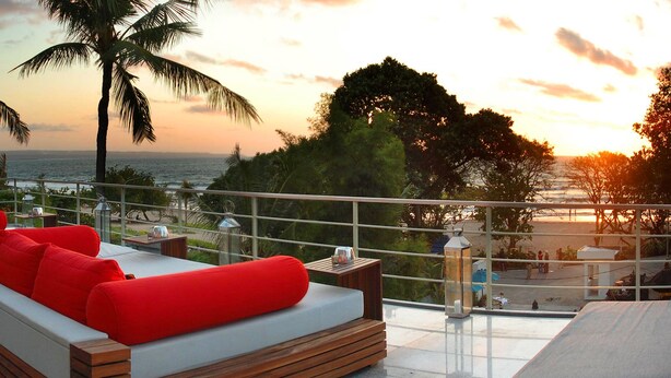 2 bars/lounges, 2 poolside bars - Away Bali Legian Camakila Resort (Legian)