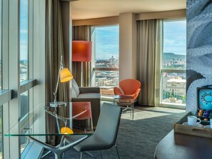 Suite, 1 Queen-Bett und Schlafsofa | Allergikerbettwaren, Zimmersafe, Schreibtisch