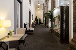 Servizio di colazione, pranzo e cena