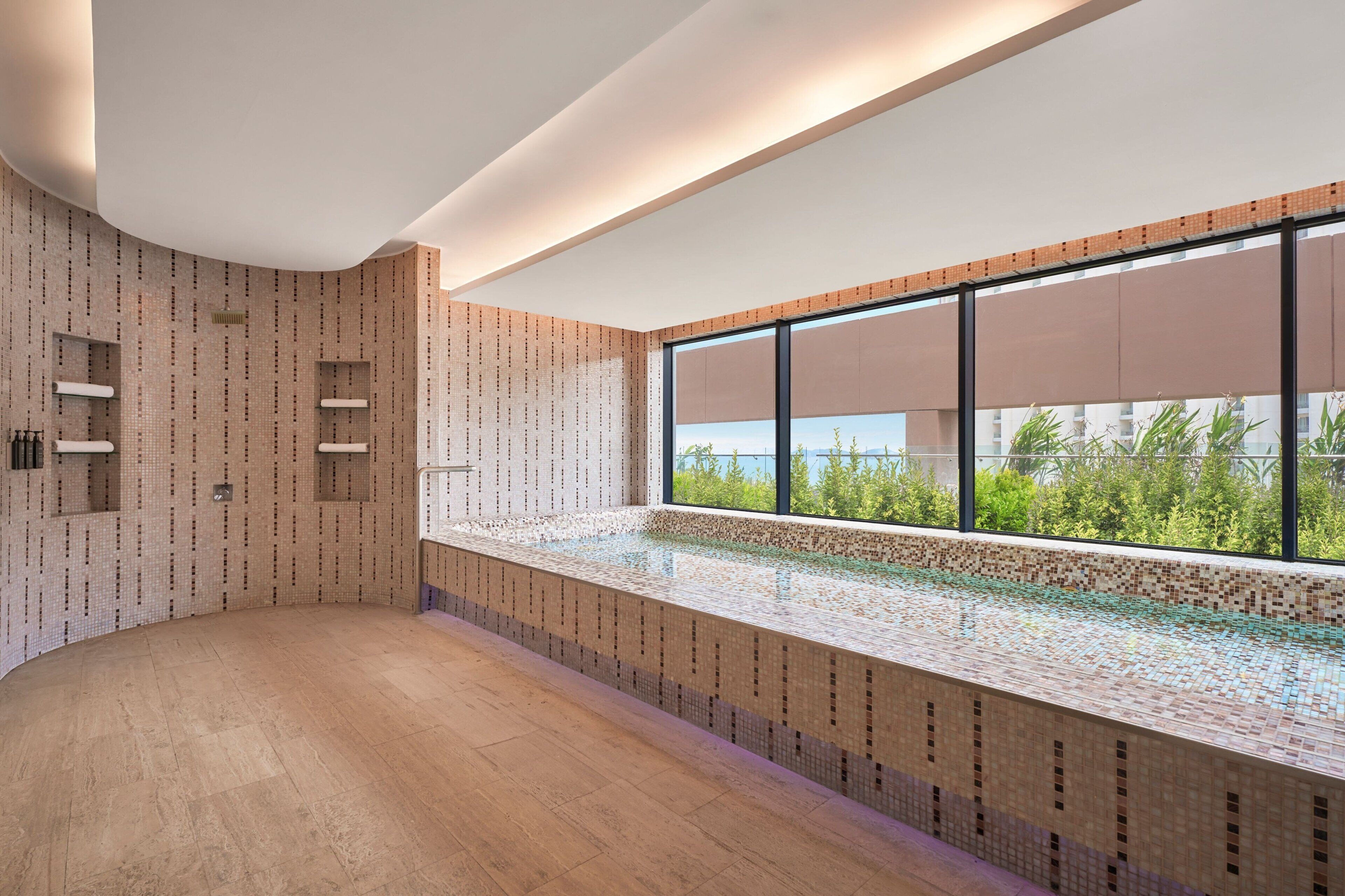 outdoor pool, pool loungers