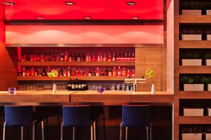 Bar (on property) - IntercityHotel Mannheim (Mannheim)