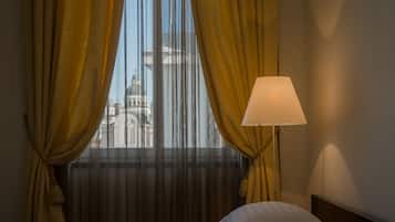 Hypo-allergenic bedding, down comforters, Select Comfort beds, minibar