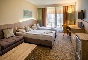 Superior tweepersoonskamer | 2 slaapkamers, een minibar, een kluis op de kamer, een bureau