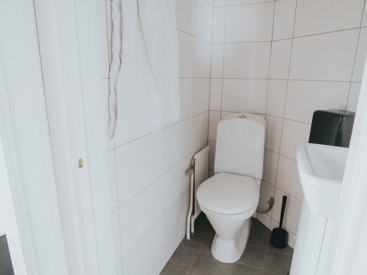 twin room | bathroom | free toiletries, hair dryer, towels