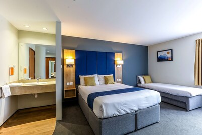 Days Inn by Wyndham Peterborough