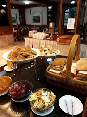 Restaurant - Royal Twins Hotel (Pattaya)