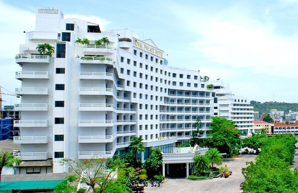 Exterior - Royal Twins Hotel (Pattaya)