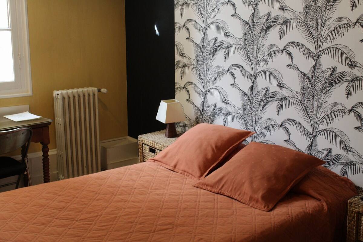 Comfort Double Room | In-room safe, blackout curtains, free WiFi, bed sheets
