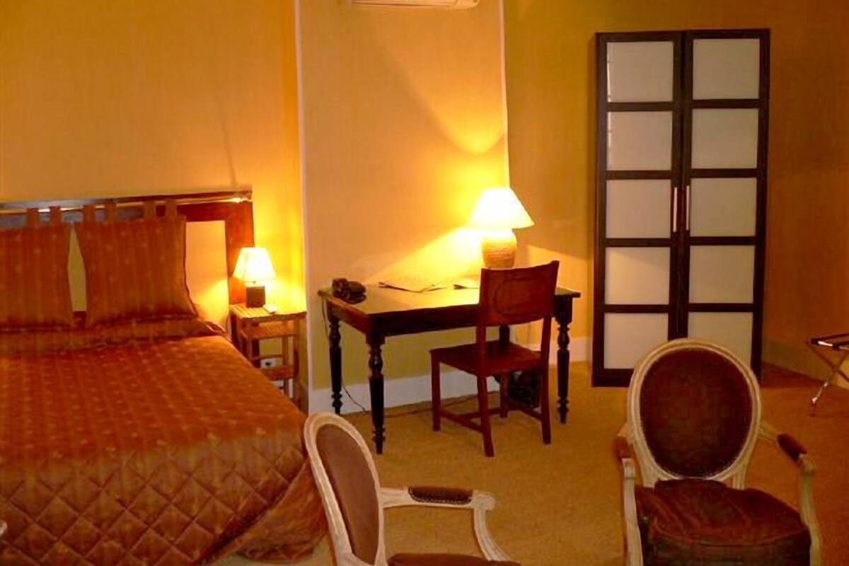 Triple Room (Salon) | In-room safe, blackout curtains, free WiFi, bed sheets