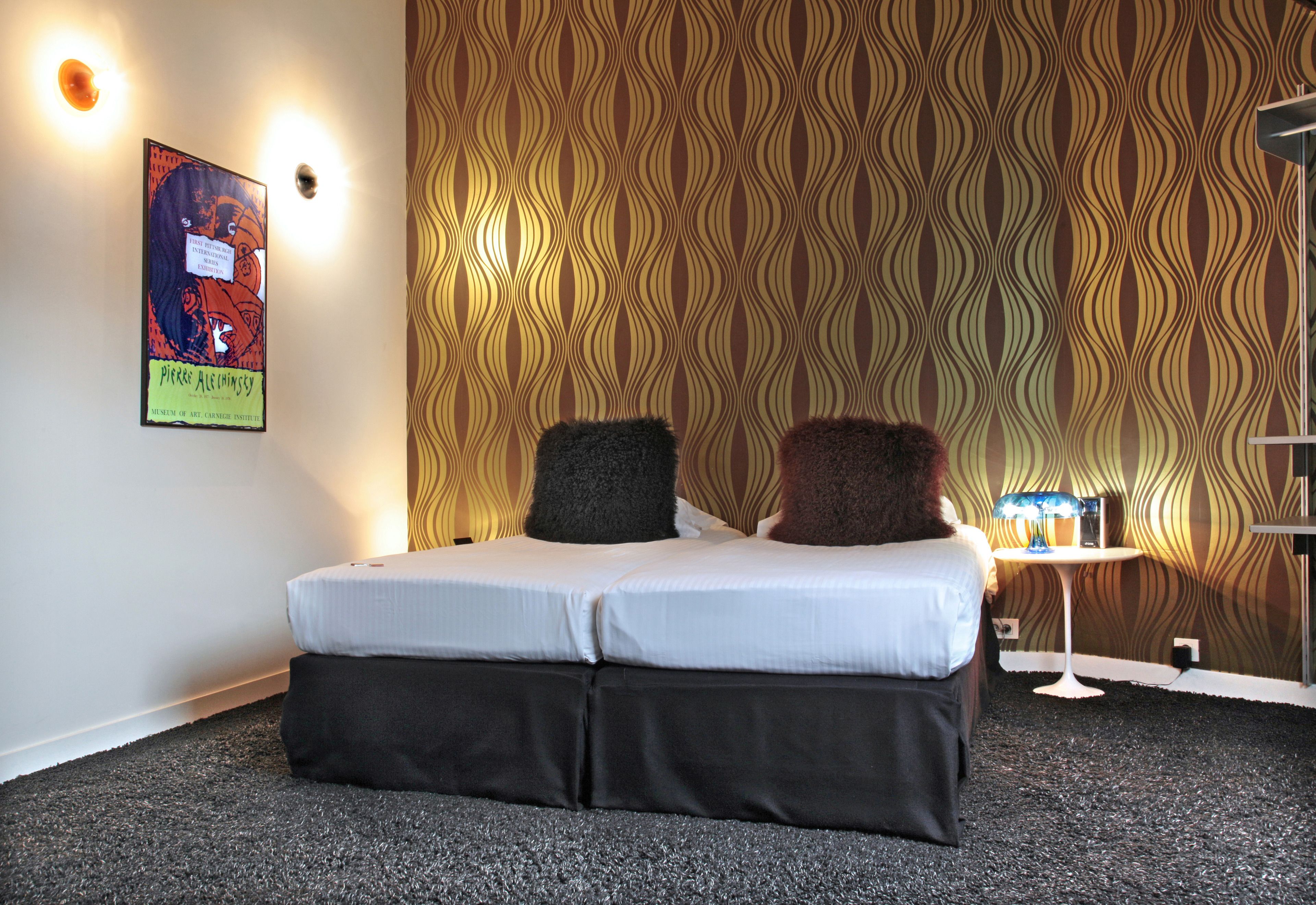 premium bedding, select comfort beds, in-room safe