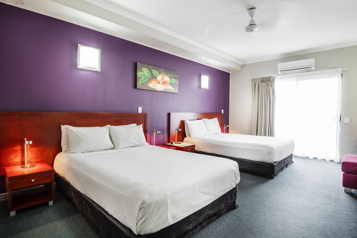 desk, iron/ironing board, cots/infant beds, wifi