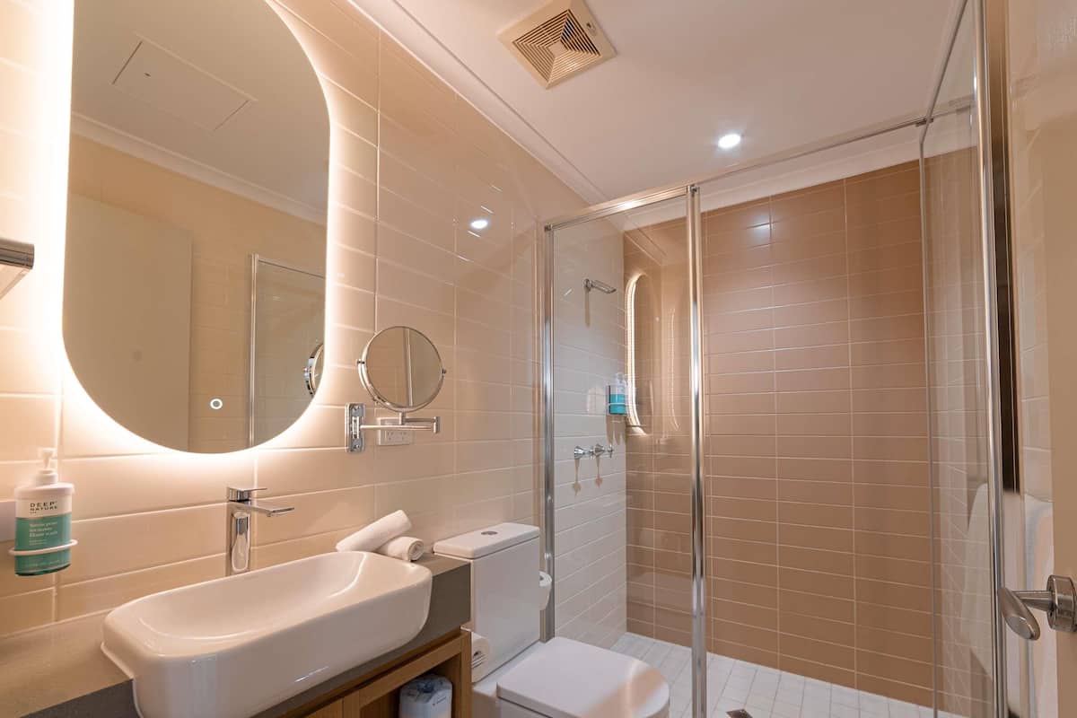 Executive Suite, 1 Bedroom, Pool View | Desk, iron/ironing board, cribs/infant beds, WiFi