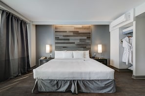 Deluxe Studio, 1 King Bed