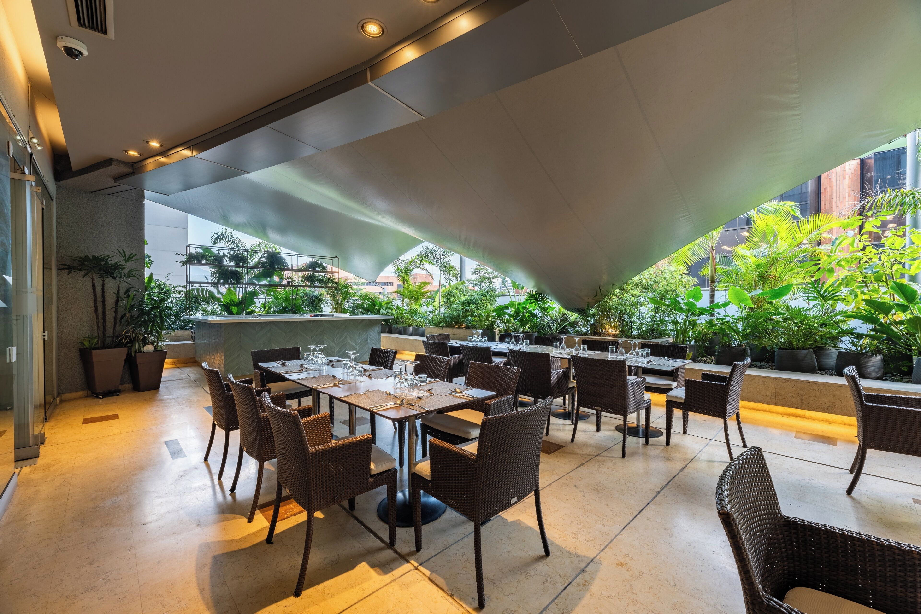 Breakfast, lunch, dinner served; local and international cuisine 