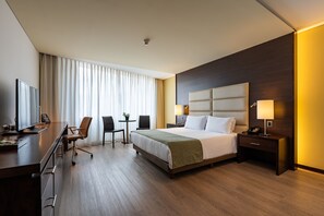 Habitación estándar, 1 cama de matrimonio | Ropa de cama de alta calidad y colchones con acolchado adicional