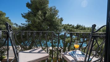 Chambre Double Standard, 1 chambre, balcon, vue partielle sur la mer | Vue depuis le balcon