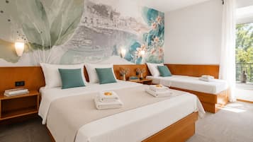 Standard Triple Room, Balcony, Partial Sea View