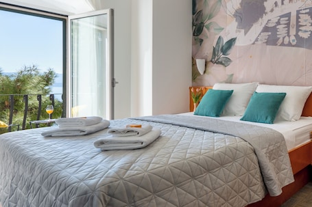 Standard Double Room, 1 Bedroom, Balcony, Partial Sea View | In-room safe, desk, free cribs/infant beds, free WiFi. Hotel Kaštil