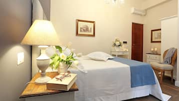 Triple Room | Free WiFi, bed sheets