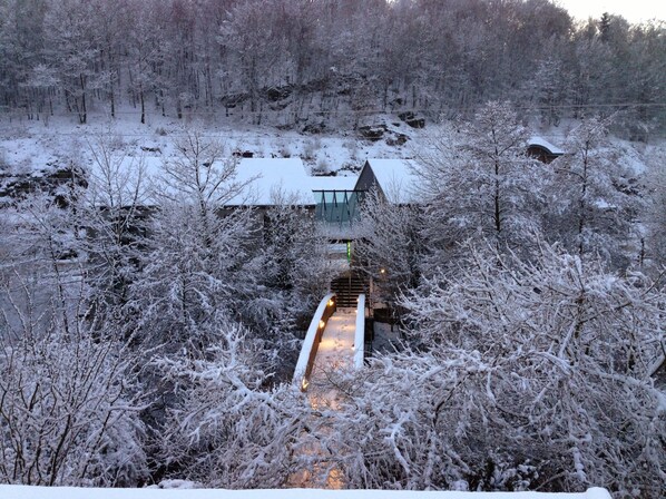 Property grounds - Hotel Le Val de Poix - Logis Hotel Restaurant (Saint-Hubert)