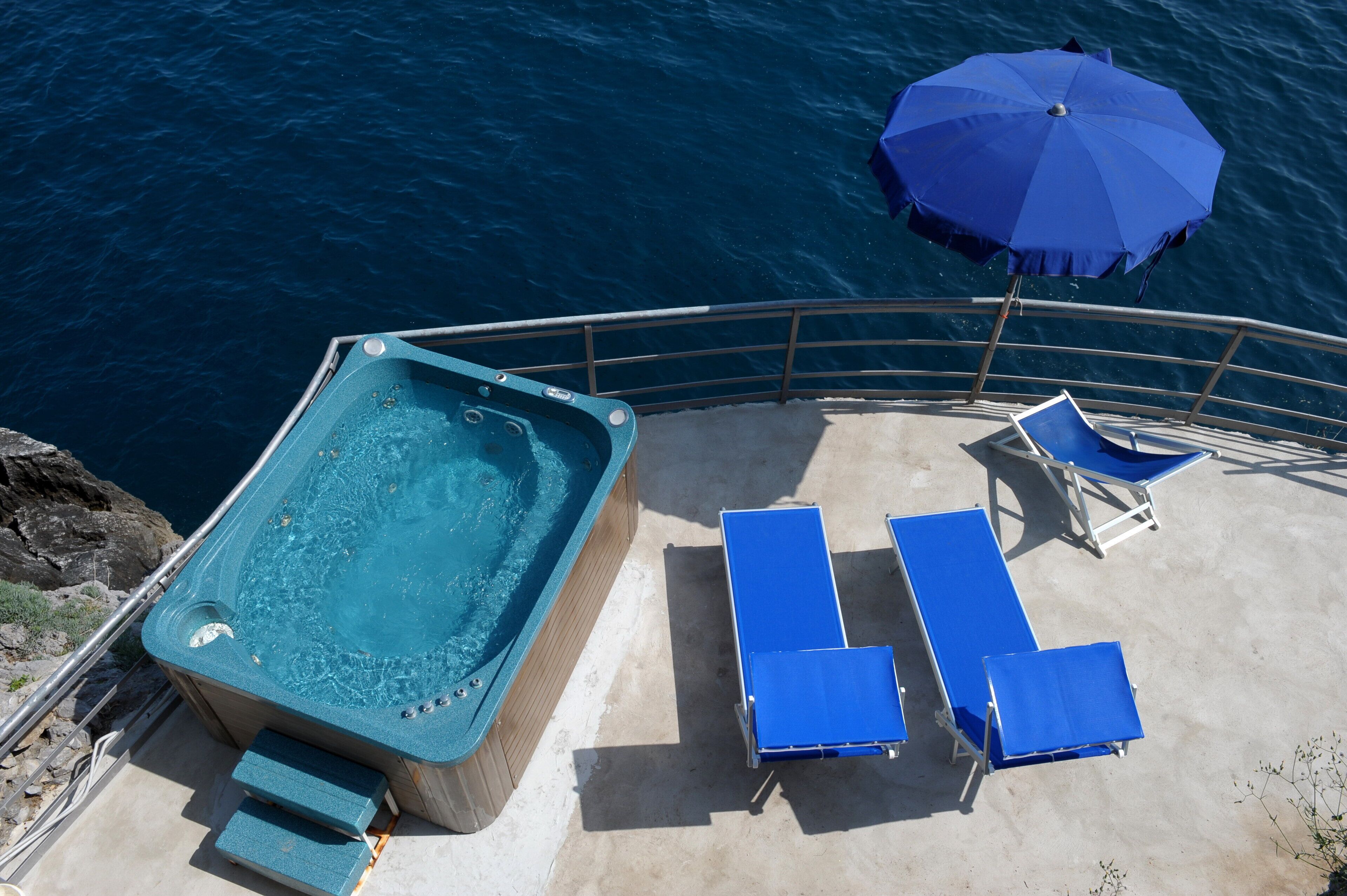 romantic studio suite, 1 bedroom, terrace, sea view | 1 bedroom, minibar, in-room safe, desk