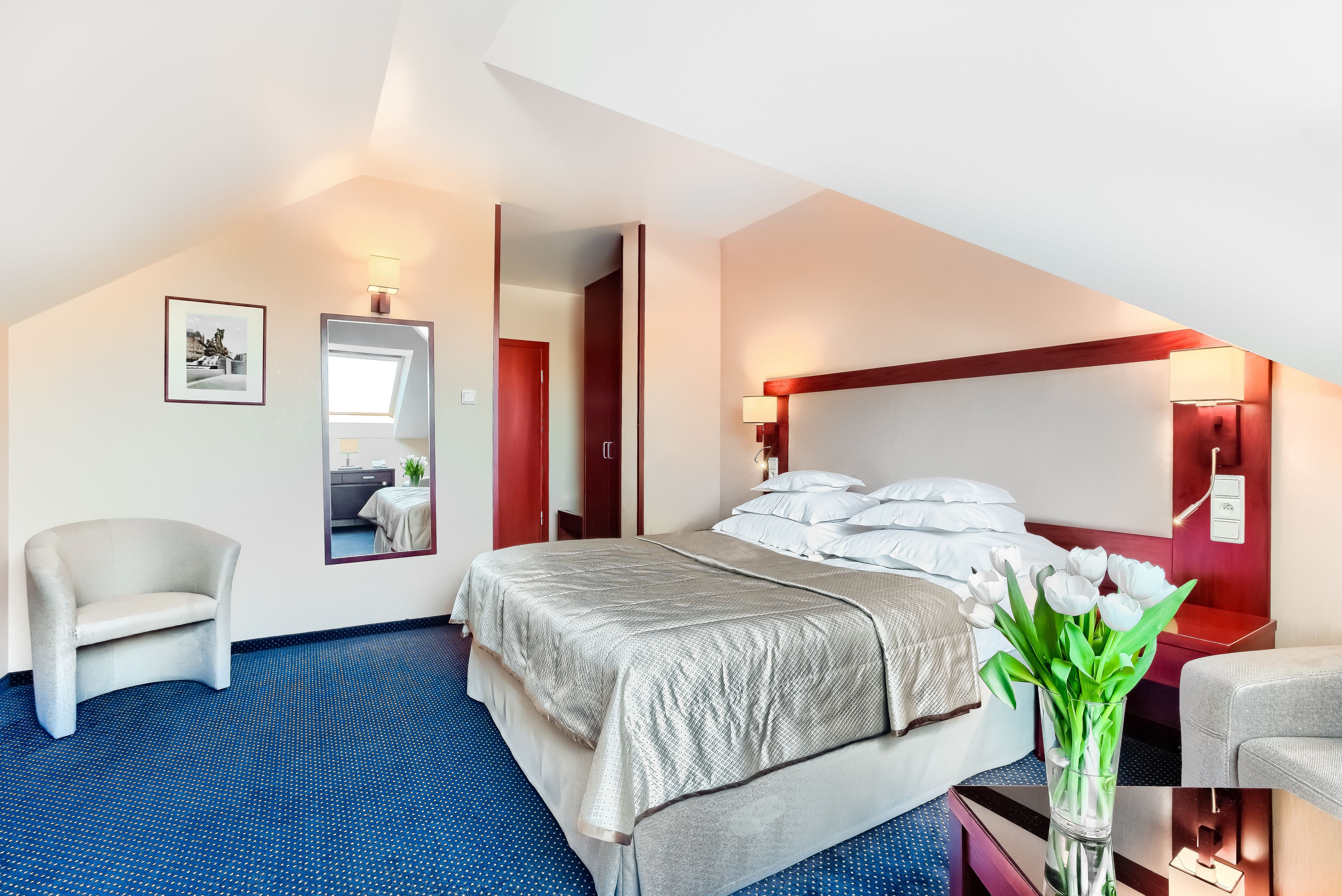 minibar, in-room safe, desk, iron/ironing board