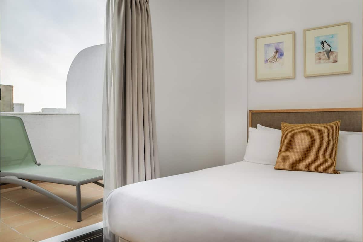 Einzelzimmer, Terrasse | Daunenbettdecken, Pillowtop-Betten, Zimmersafe, individuell dekoriert