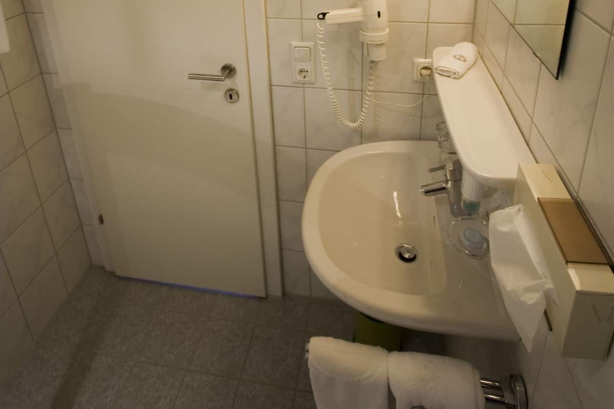 Single Room, Annex Building | 1 bedroom, in-room safe, individually decorated, individually furnished