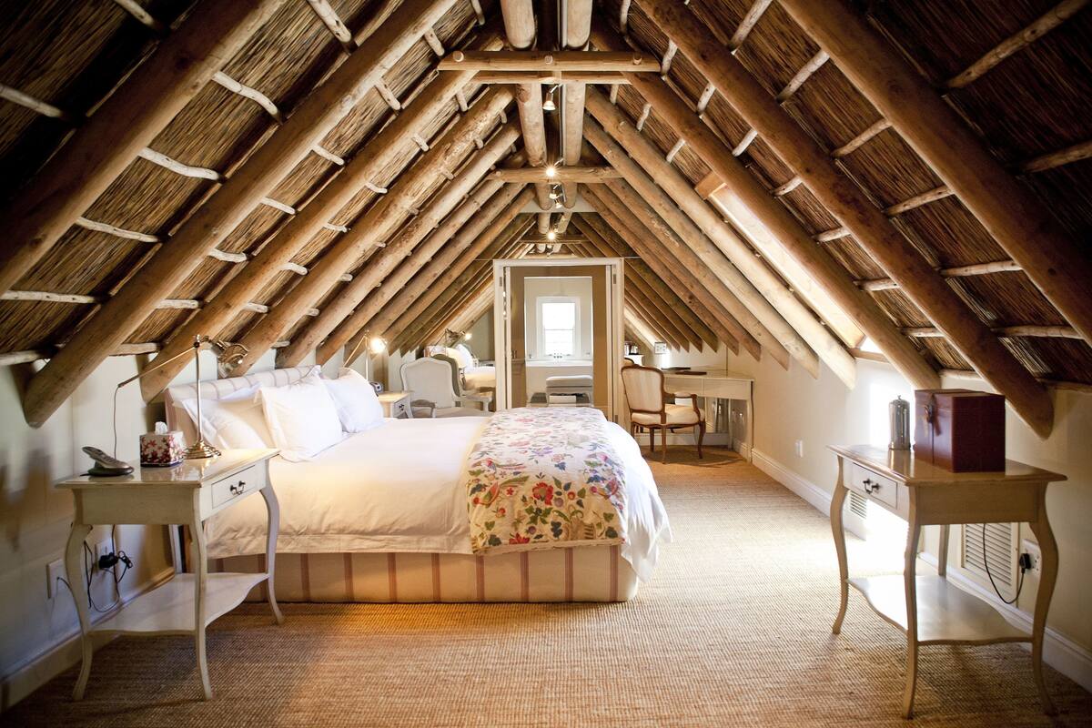 Superior Loft | Egyptian cotton sheets, premium bedding, Select Comfort beds