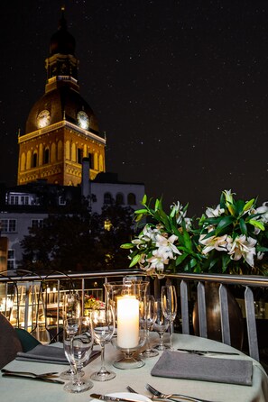 Outdoor dining - Dome hotel (Riga)