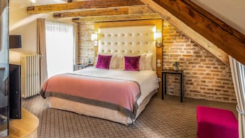 Deluxe Suite | 1 bedroom, Egyptian cotton sheets, premium bedding, Select Comfort beds