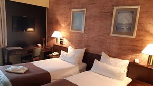 Deluxe Twin Room | Premium bedding, minibar, in-room safe, desk - Oasis (Belgrade)
