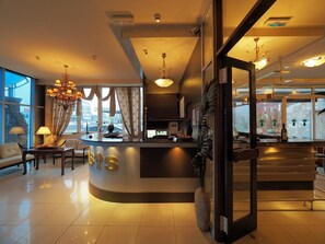 Reception - Oasis (Belgrade)