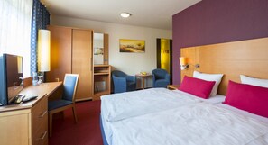 Comfort Double Room | Pillowtop beds, desk, free WiFi, bed sheets