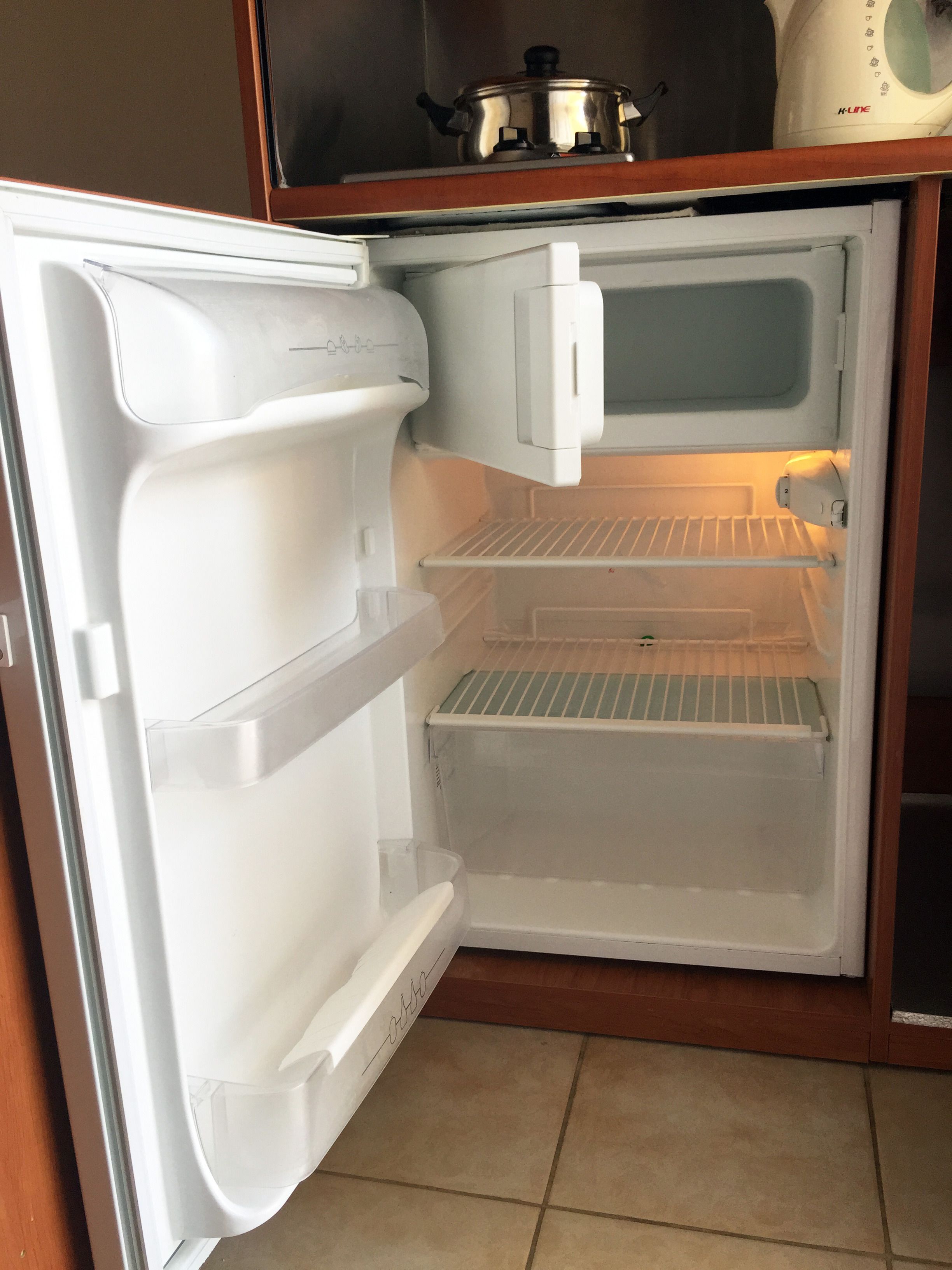 studio | mini fridge