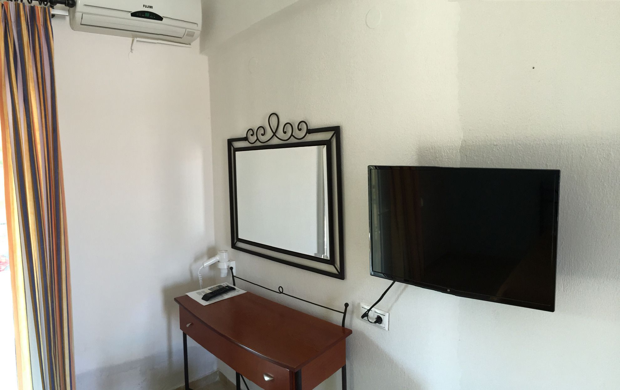 studio | egyptian cotton sheets, premium bedding, desk, blackout curtains